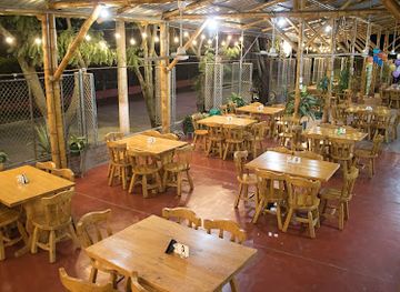 colombia/cauca-valley/restaurant/el-carro-de-mi-a-pa-restaurante-bar