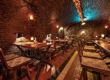 slovakia/bratislava/restaurant/modra-hviezda-blue-star