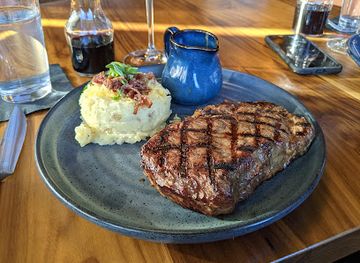 idaho/lost-river-valley/restaurant/crave-kitchen-bar