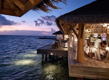 maldives/haa-dhaalu-atoll/restaurant/azure-restaurant