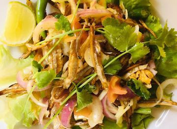 myanmar-burma/pyay/restaurant/lay-taw-tha-sut-pone-khan-yan-si-ung