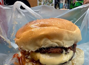 malaysia/pulau-sipadan/restaurant/twin-baby-burger