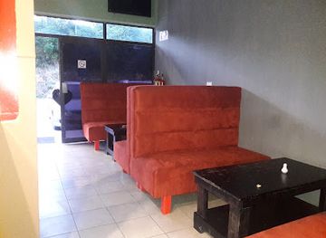 eswatini/big-bend/restaurant/lulu-z-cafe-delitos