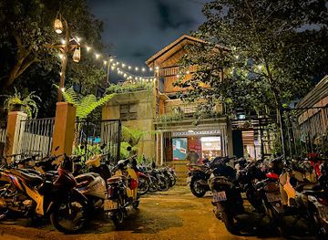 vietnam/buon-ma-thuot/restaurant/vagabonds-home-more