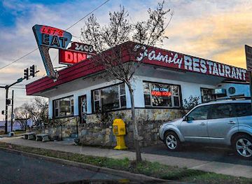 virginia/fredericksburg/restaurant/twenty-four-hundred-diner