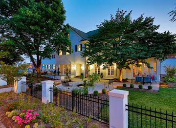 north-carolina/winston-salem/west-end-historic-district/restaurant/spring-house-restaurant-kitchen-bar