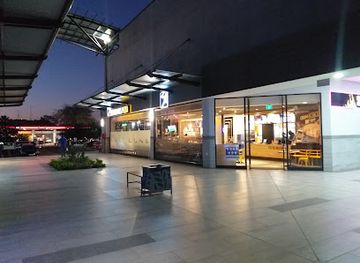 botswana/nxai-pan-national-park/restaurant/nando-s-francistown-galo