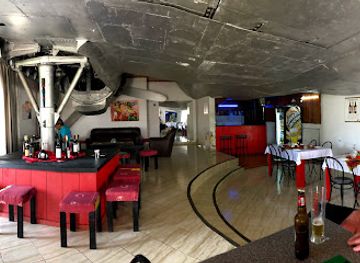 sao-tome-and-principe/caue/restaurant/the-airplane