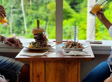 barbados/harrison-s-cave/restaurant/cottage-bar-grill