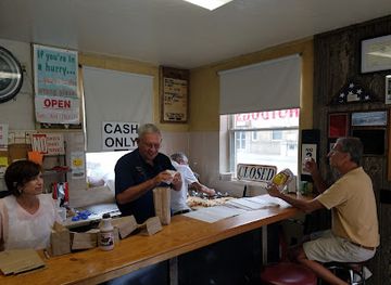 west-virginia/fairmont/restaurant/yann-s-hot-dog-stand