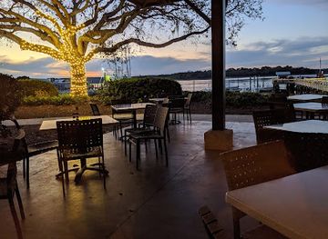 south-carolina/hilton-head-island/restaurant/skull-creek-dockside