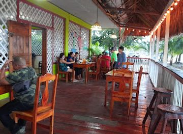 honduras/tela/restaurant/la-casa-del-chef