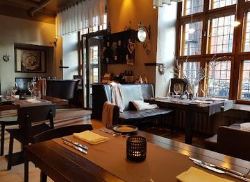 latvia/riga/old-town/restaurant/domini-canes