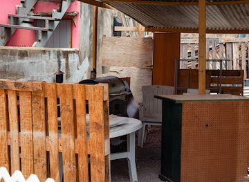 saint-kitts-and-nevis/basseterre/restaurant/sharry-s