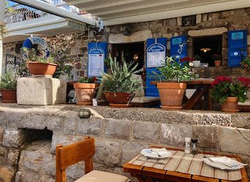 montenegro/brda/restaurant/konoba-more