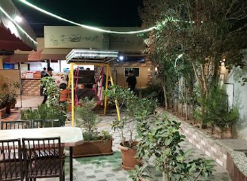 yemen/al-hajjarah-village/restaurant/shawarma-hut