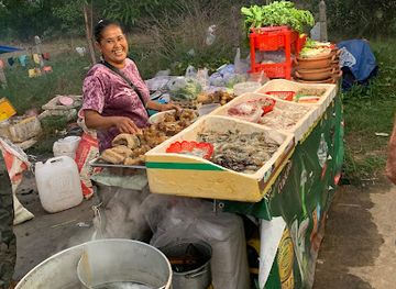 cambodia/sihanoukville/independence-beach/restaurant/tita-subsa-amang