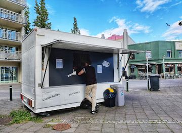 iceland/akureyri-area/restaurant/moe-s-food-truck