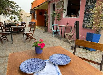 uruguay/colonia-del-sacramento/restaurant/restaurante-pasaje-las-flores