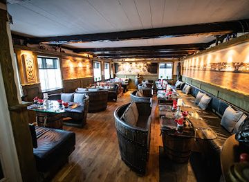 iceland/hafnarfjordur/restaurant/fjorukrain