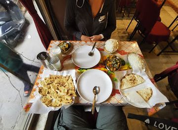 india/varanasi/dashashwamedh-ghat/restaurant/niyati-cafe