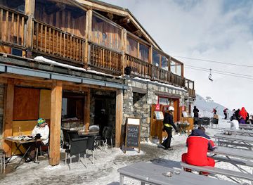france/val-d-isere/restaurant/cafe-bellevarde-maison-louly