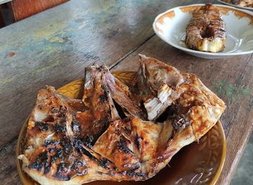 indonesia/togean-islands/restaurant/rm-pangkep-jh-daeng-iwan