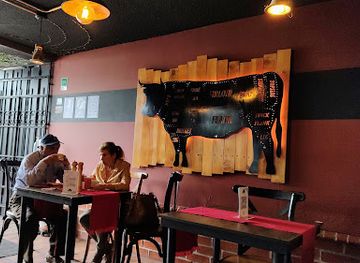 colombia/popayan/restaurant/a-vapor-parrilla-bar