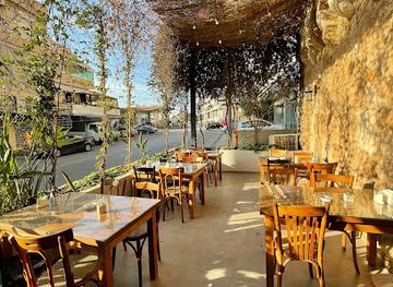 lebanon/jbeil-district/restaurant/malak-al-baher
