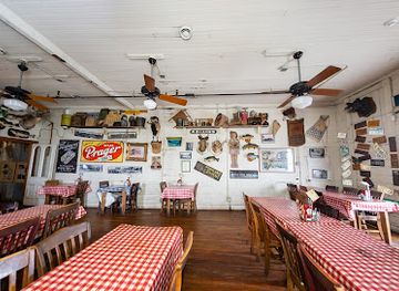 texas/new-braunfels/restaurant/clear-springs-restaurant