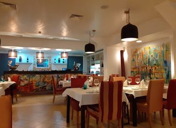 angola/kissama-national-park/restaurant/restaurante-bico-do-sapato