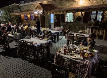 cyprus/governor-s-beach/restaurant/retro-tavern