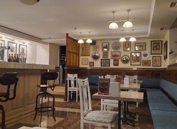 ukraine/vinnytsia/restaurant/horse-in-gas-mask