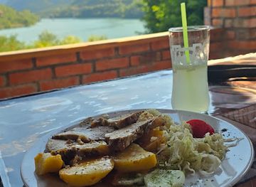 bosnia-and-herzegovina/bosnian-podrinje-canton/restaurant/restoran-almi