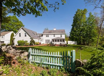 new-hampshire/dartmouth-lake-sunapee-region/restaurant/king-hill-inn-kitchen
