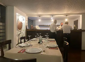 Vino Y Pimienta