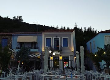 greece/euboea/restaurant/piazza-karavos