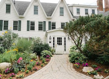 new-hampshire/dartmouth-lake-sunapee-region/restaurant/inn-at-pleasant-lake