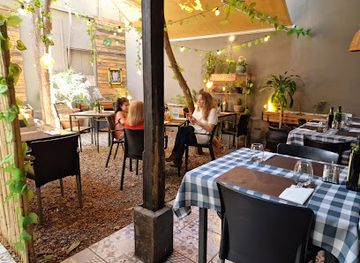 argentina/mendoza/restaurant/carolino-cocina-de-estacion