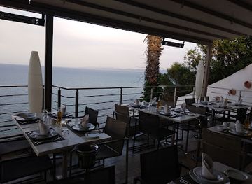 tunisia/tunis/restaurant/the-cliff