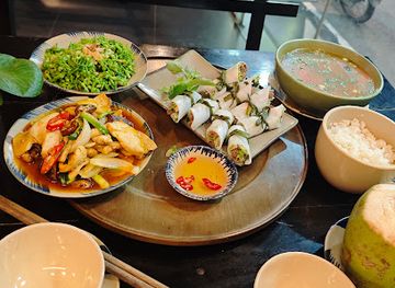 vietnam/southeast/restaurant/cai-mam-restaurant-vietnamese-cuisine-vegetarian-options-02