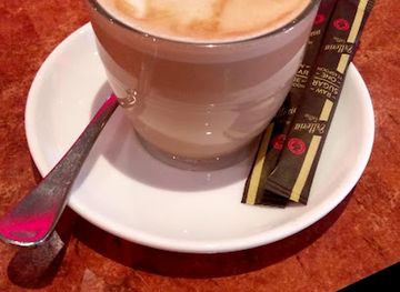 australia/red-centre/restaurant/deck-eatery-bar