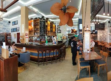 gibraltar/western-beach/restaurant/the-clipper