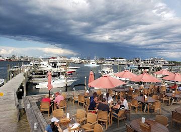 rhode-island/narragansett-beach/restaurant/jim-s-dock