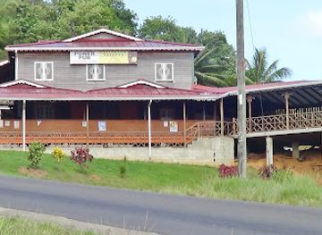 saint-lucia/morne-fortune/restaurant/prio-s-bar