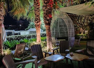 cyprus/limassol/restaurant/columbia-beach