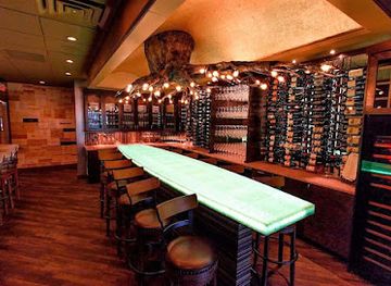 virginia/virginia-beach/restaurant/zoes-steak-seafood