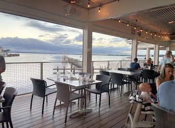 florida/panama-city-beach/restaurant/uncle-ernie-s