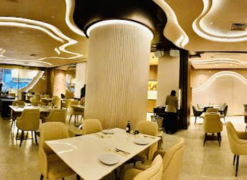 singapore/marina-bay/marina-east/restaurant/path-restaurant