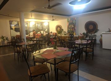 ghana/kumasi/asokwa/restaurant/sankies-restaurant